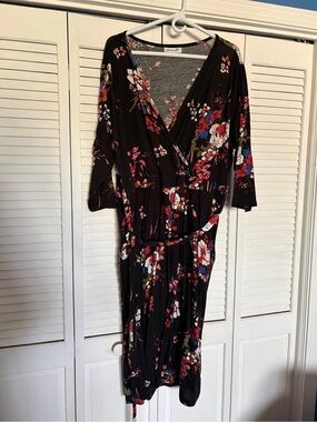 Black Floral Wrap Dress - Women's Stylish V-Neck